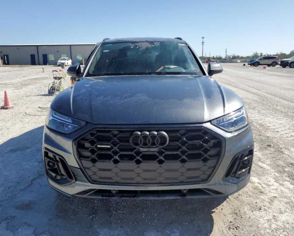 Двері Audi Q5 Розборка Audi Q5 80A 8R Запчастини Четверть Ауди Q5