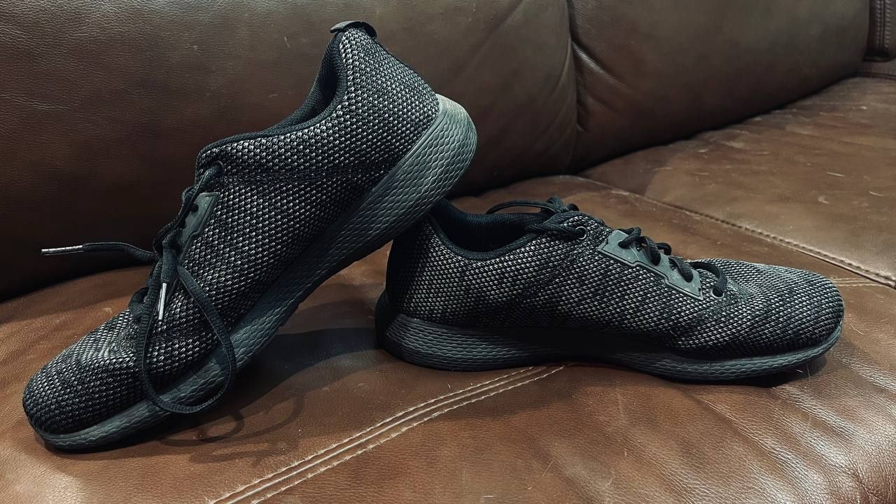Skechers mory foam 43