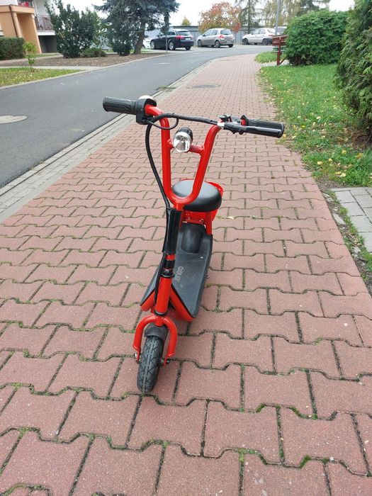 Hulajnoga elektryczna dla dziecka