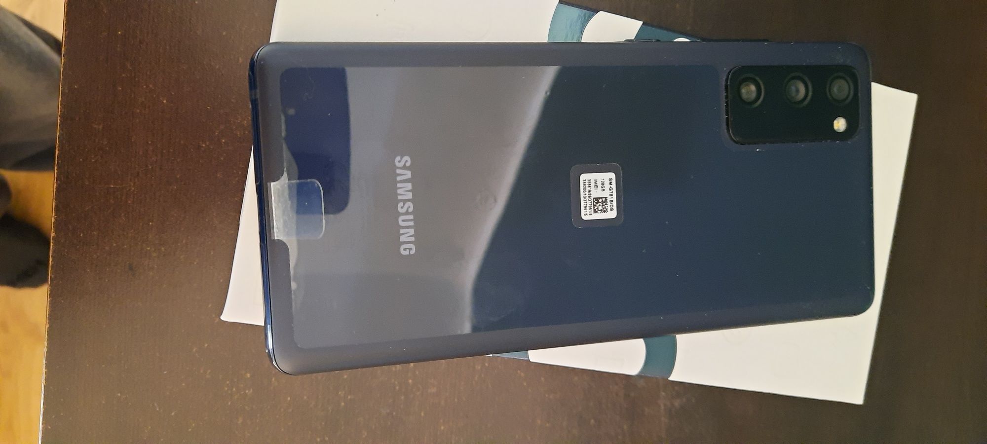 Samsung Galaxy S 20FE 5G czytaj opis