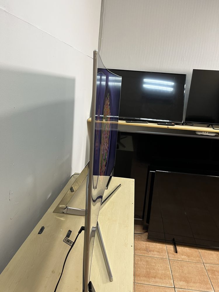 Samsung 55 Преміум 120Hz Квантова матриця вигнутий екран Звук 60Вт