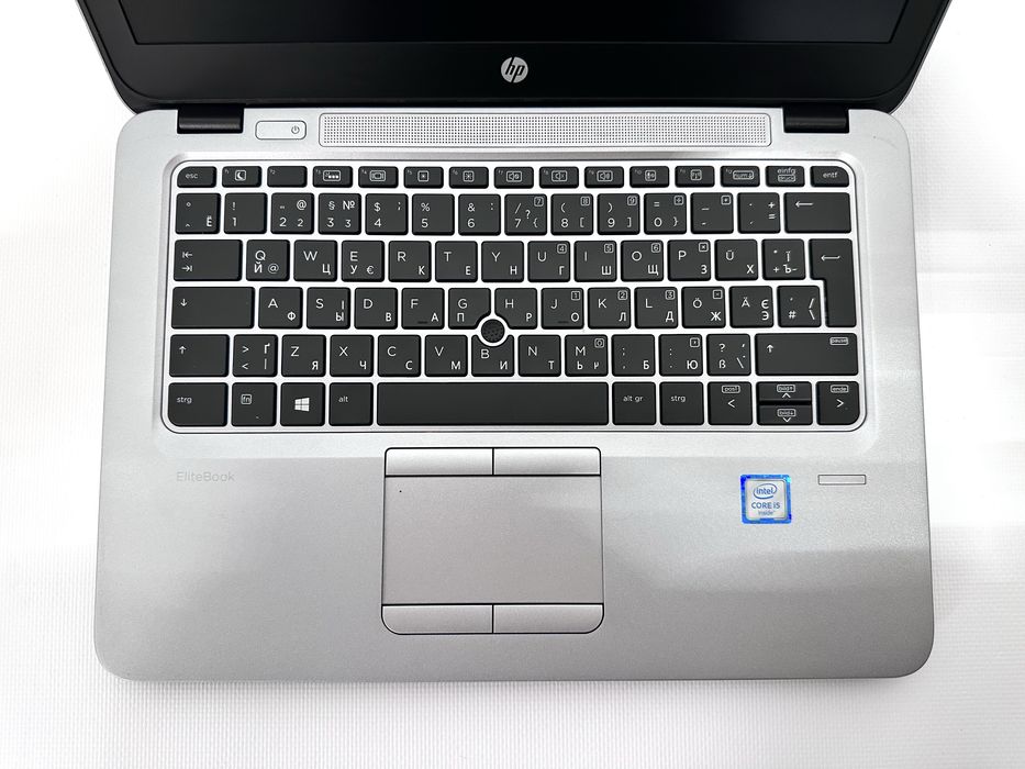 Ноутбук HP 820 G3 12,5" IPS i5-6200U/8GB DDR4/256GB SSD M2