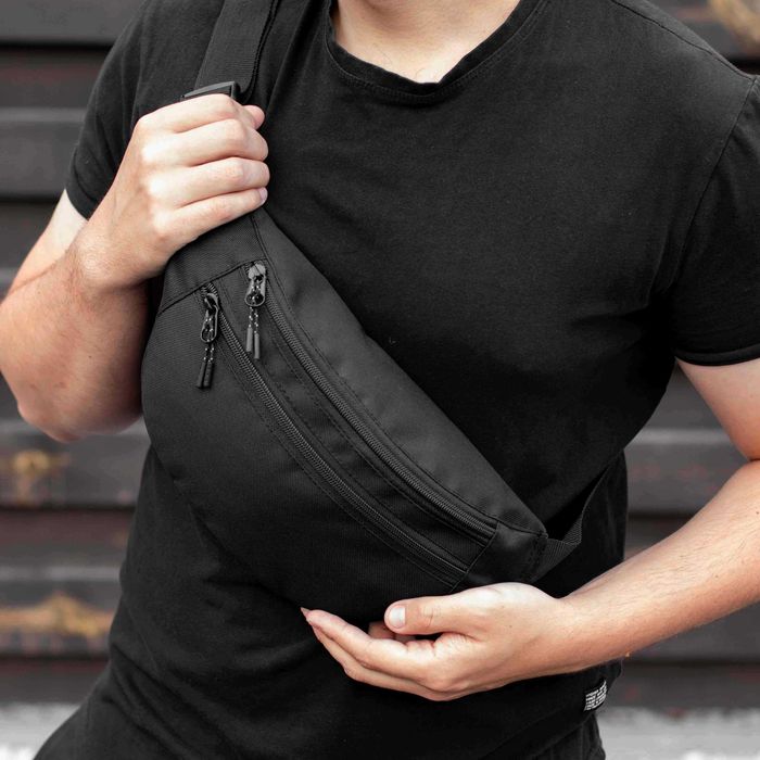 Містка поясна сумка (бананка) Saturn через плече чорна тканинна