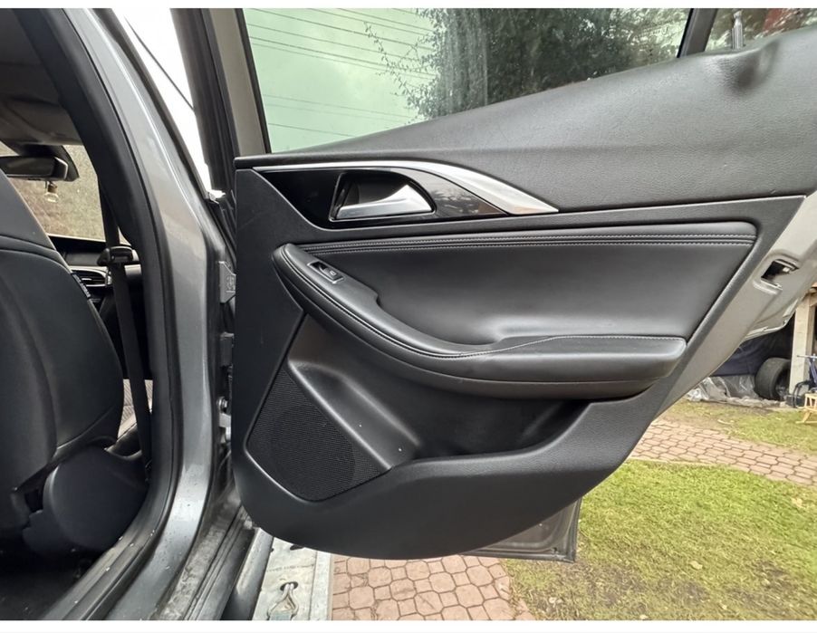 Infiniti qx30 części poduszki zderzak maska lampy