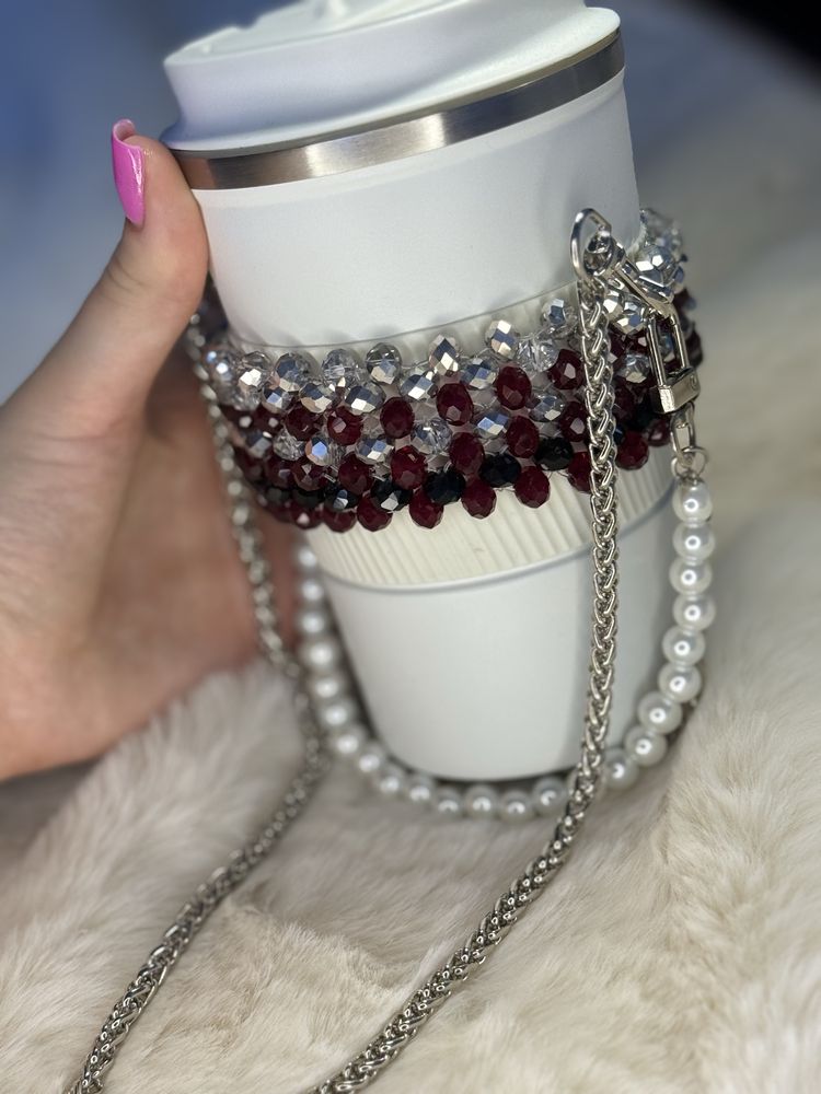 Ręcznie robiony cupholder z koralików
