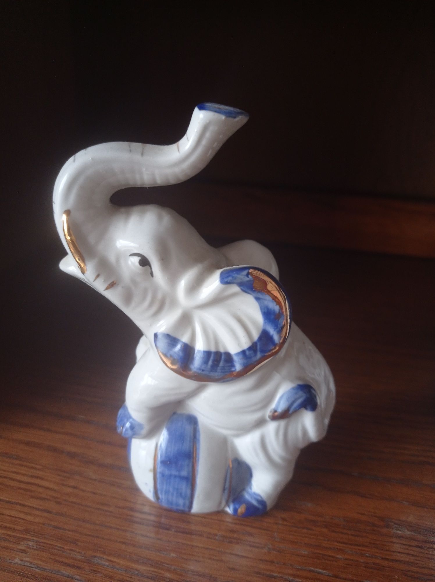 Porcelanowy Sygnowany Słoń EM Exclusive Collection