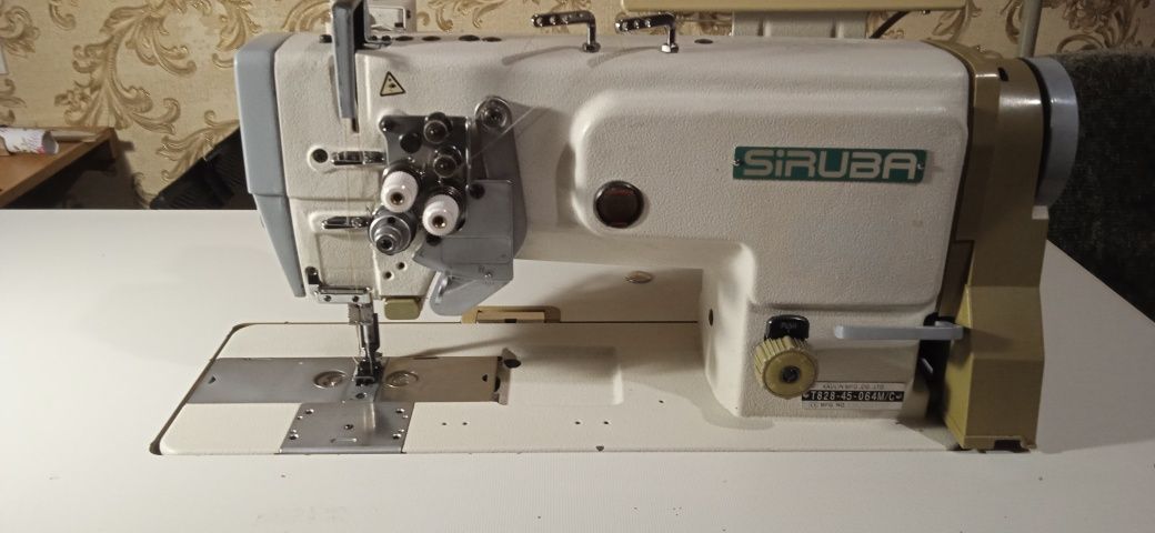 Продам швейную машину Siruba