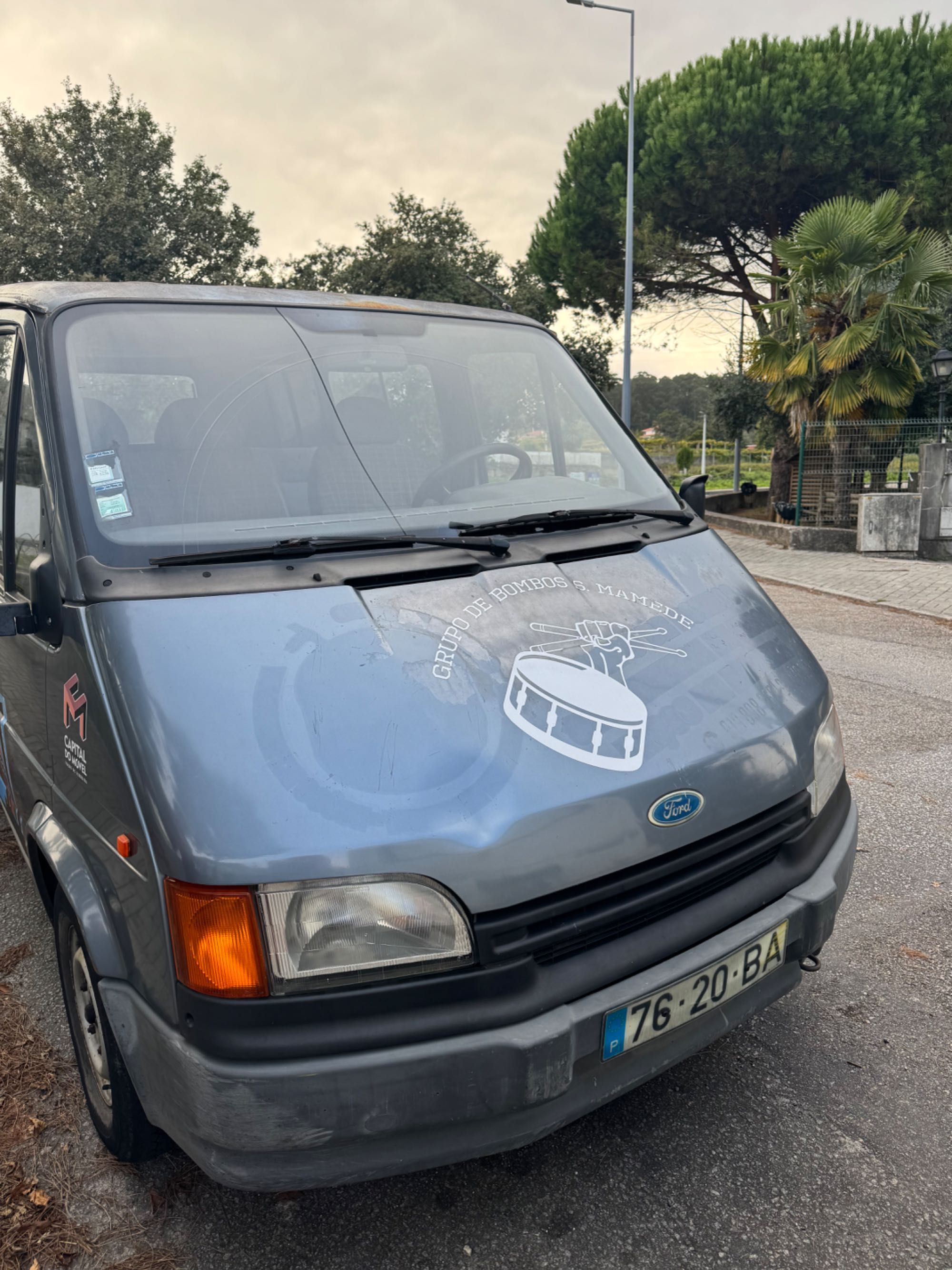 Ford Transit 120 van (tn-3)
