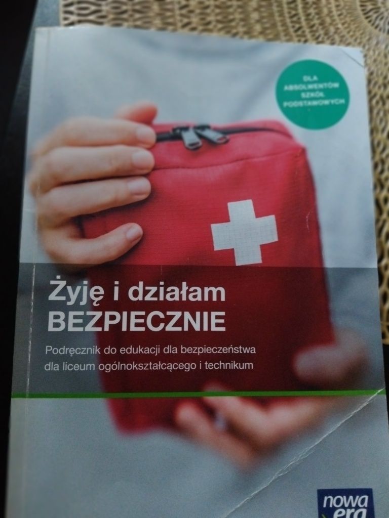 Podręczniki do kl. I LO lub technikum