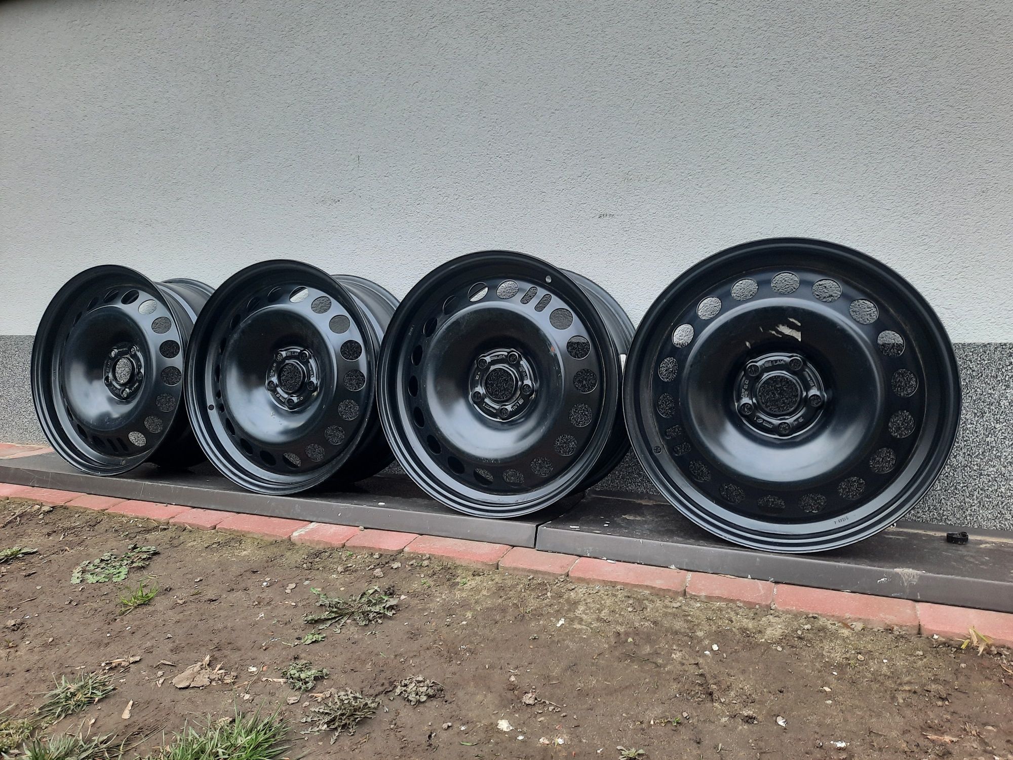 4 nowe felgi 5x105 6.5jx16 ET39 Opel