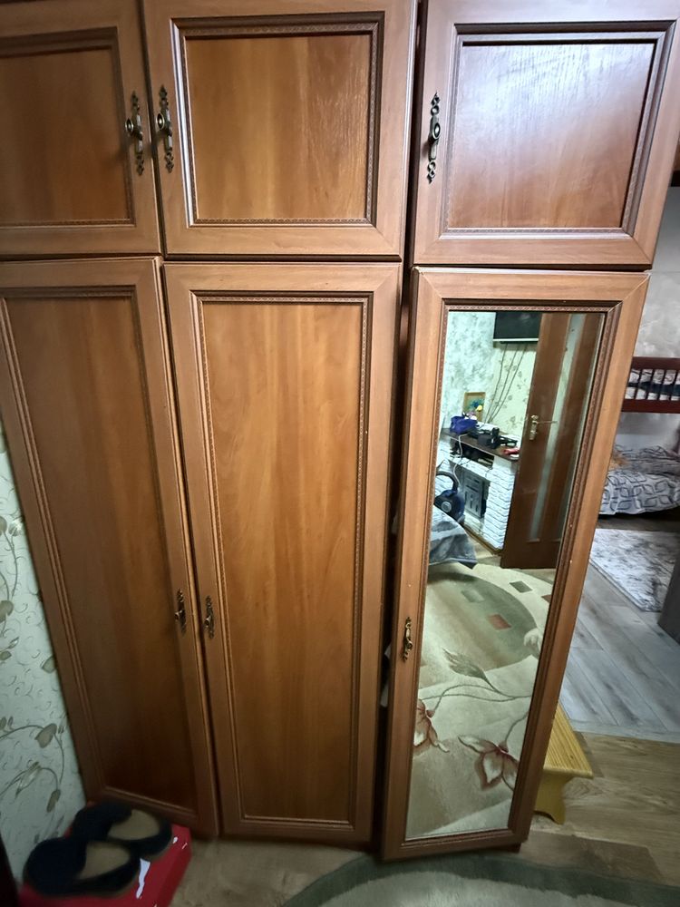 Меблева     стінка
