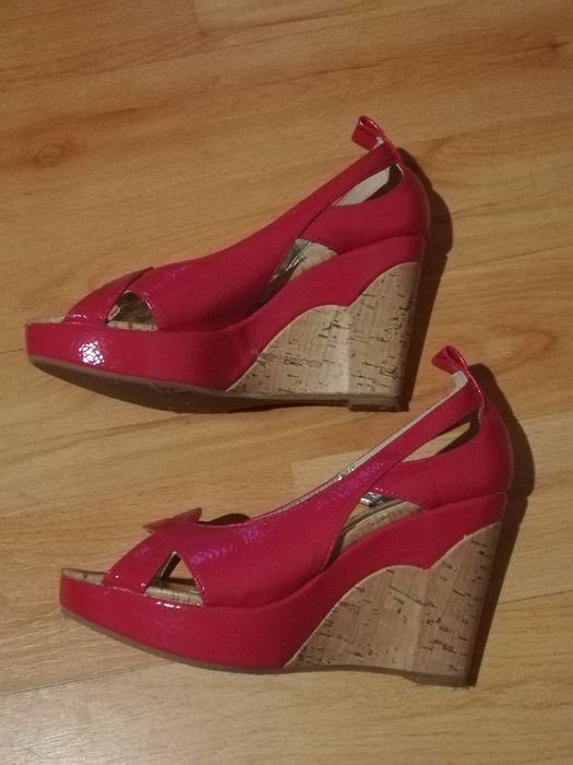 Buty damskie na koturnie Jennifer & Jennifer