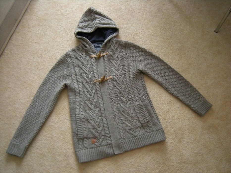 Swterer młodzieżowy RESERVED kaptur modny splot
