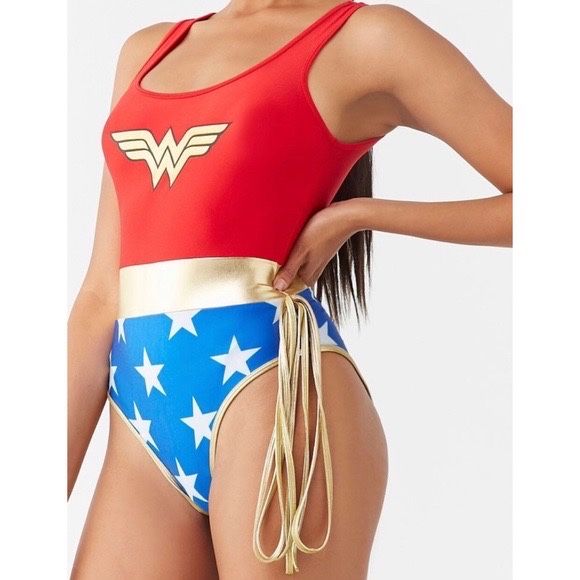 Женский боди купальник forever 21 wonder woman marvel