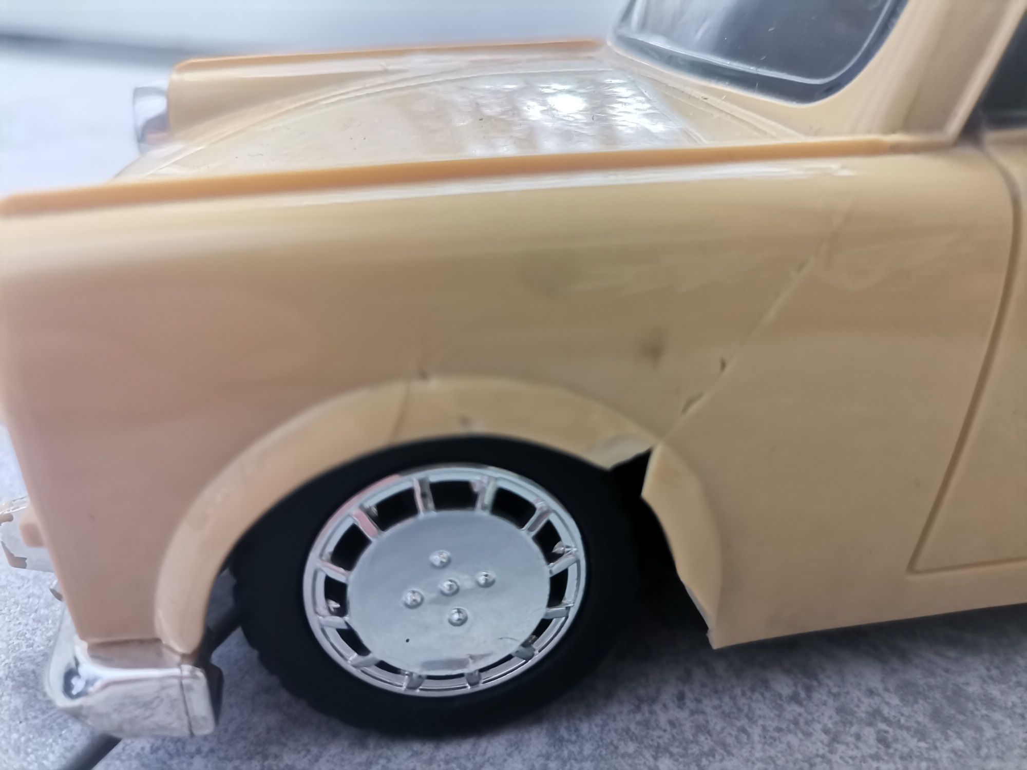 Trabant Tronico  rc 1:17  wysłka