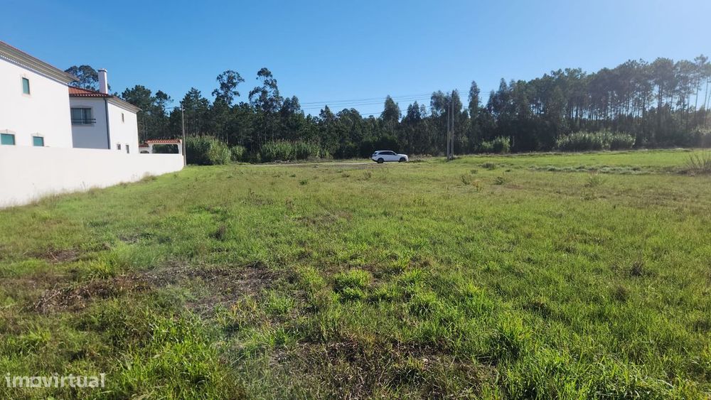 Terreno  urbano, com 2500 m2, em Carregueiras, Garcia - M. Grande