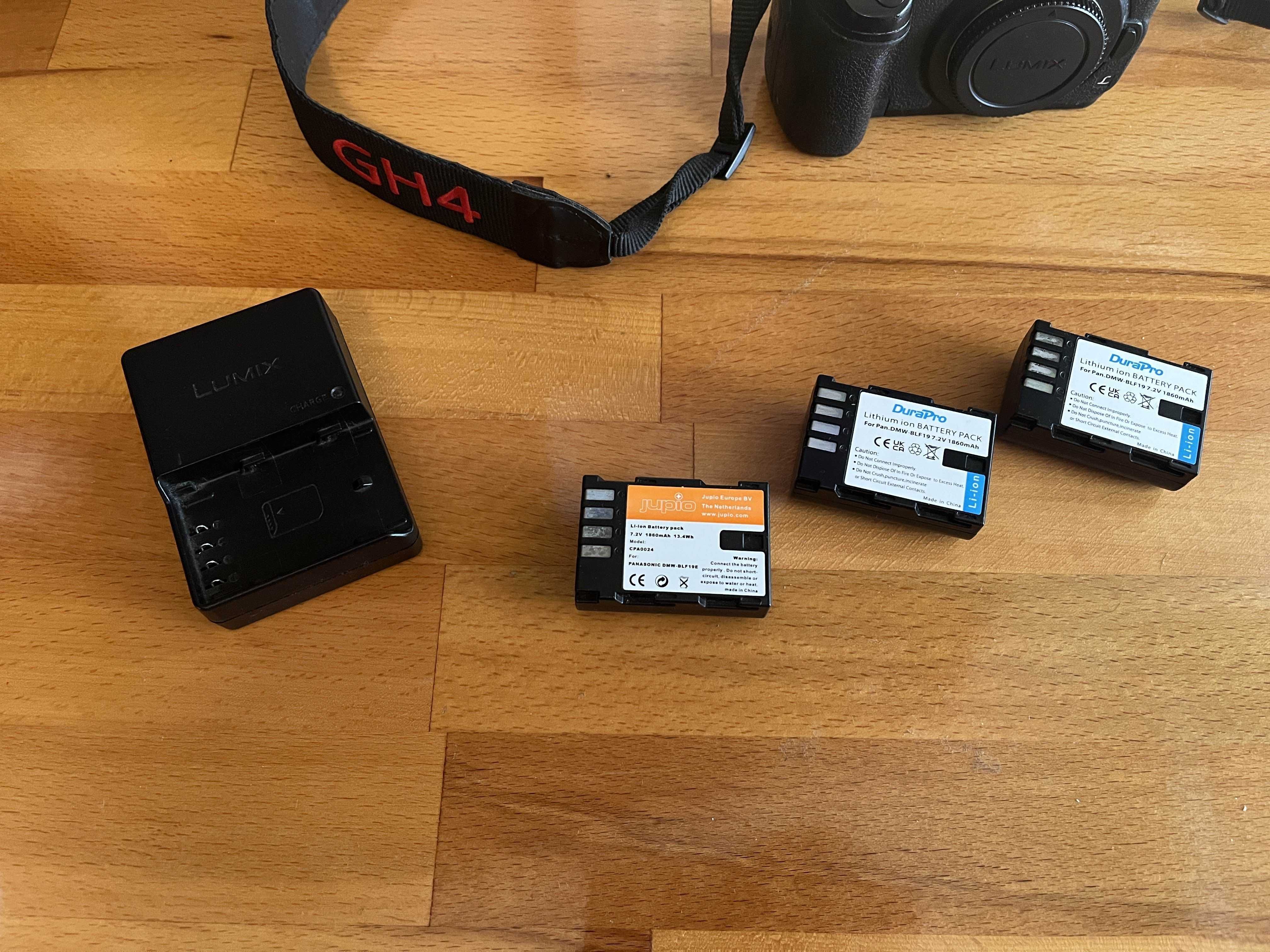 Panasonic GH4R + 4 Baterias
