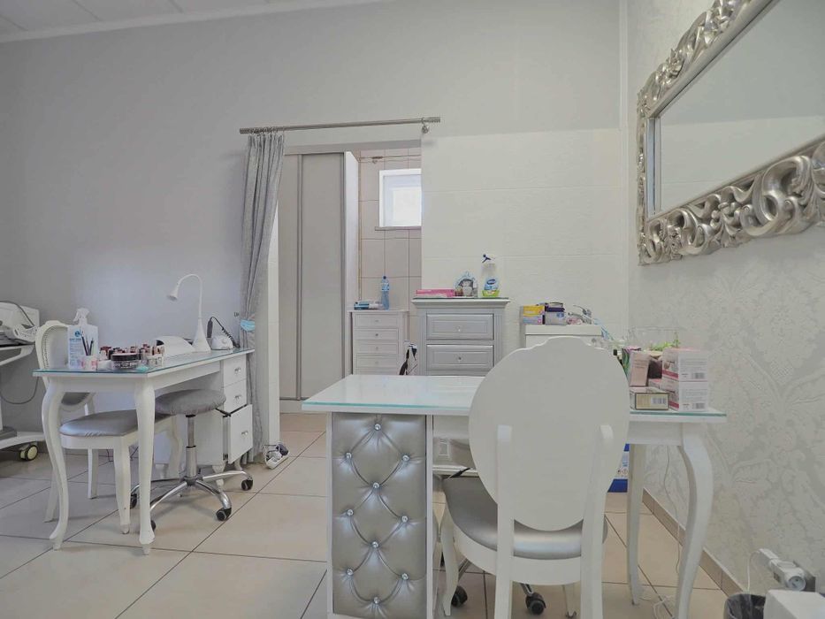Stolik do manicure biurko kosmetyczne toaletka