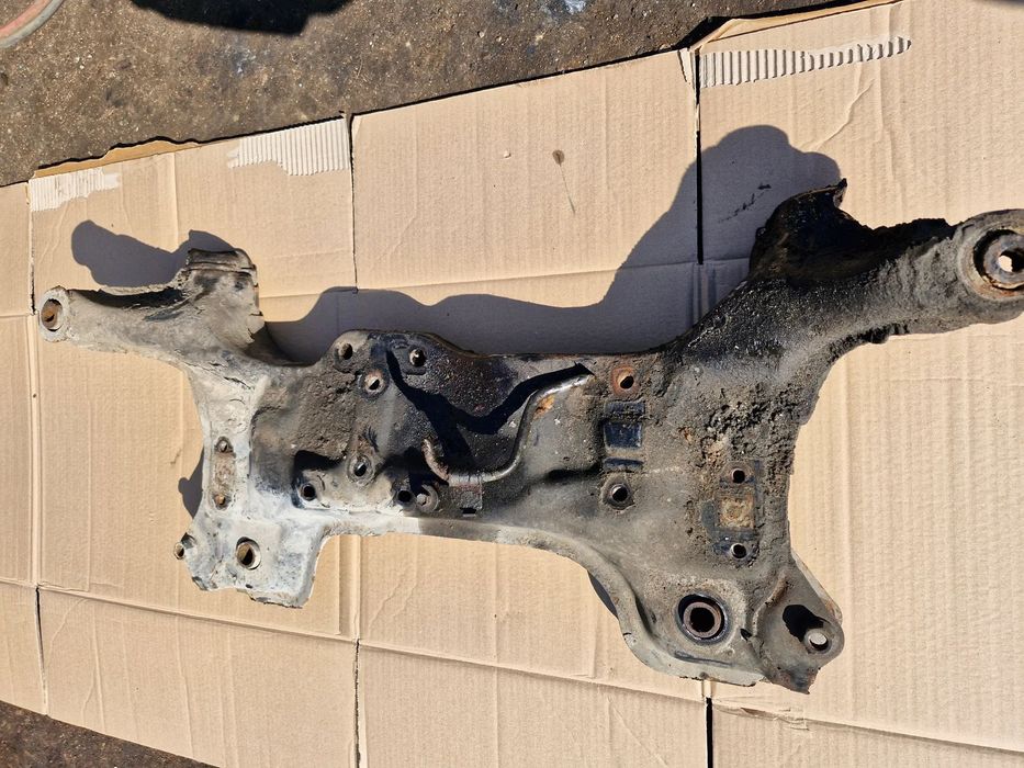 Sanki przód Avensis t22 kombi belka