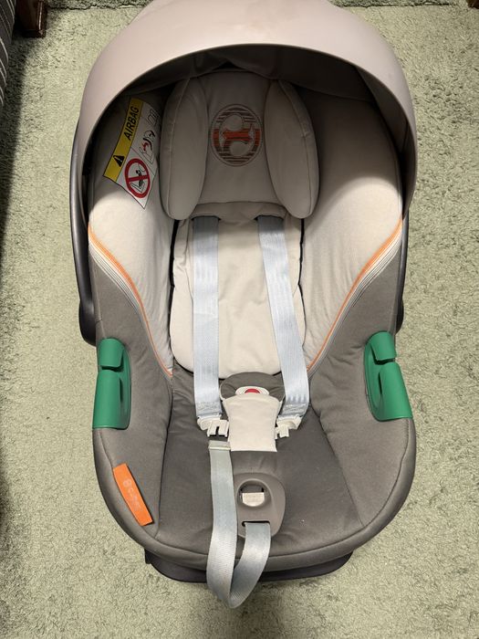 Автокрісло Cybex aton s2 з базою isоfix