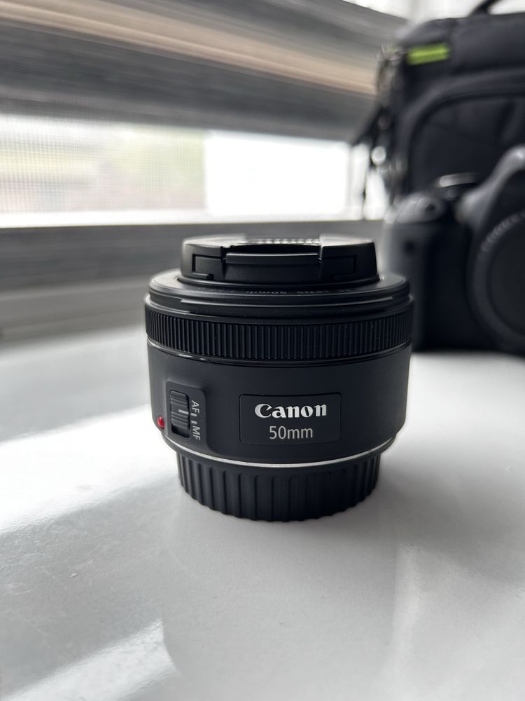 Canon EOS 600d kit 18-55mm, обʼєктив canon ef 50mm f/1.8, сумка