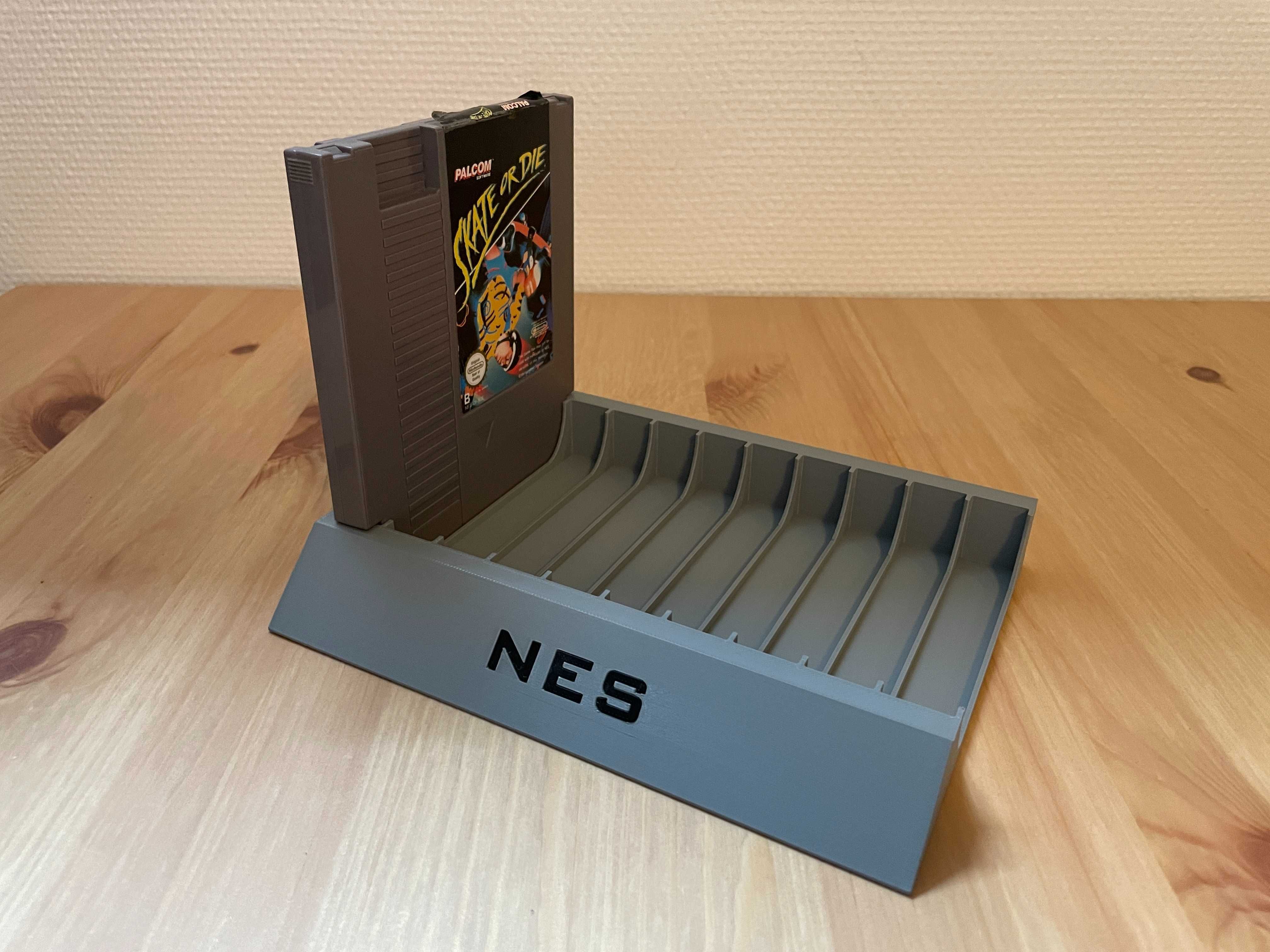 Stojak na 10 gier Nintendo NES