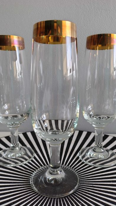 Kieliszki do szampana PRL