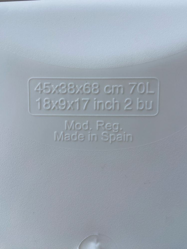 Cesto de roupa 70 litros como novo