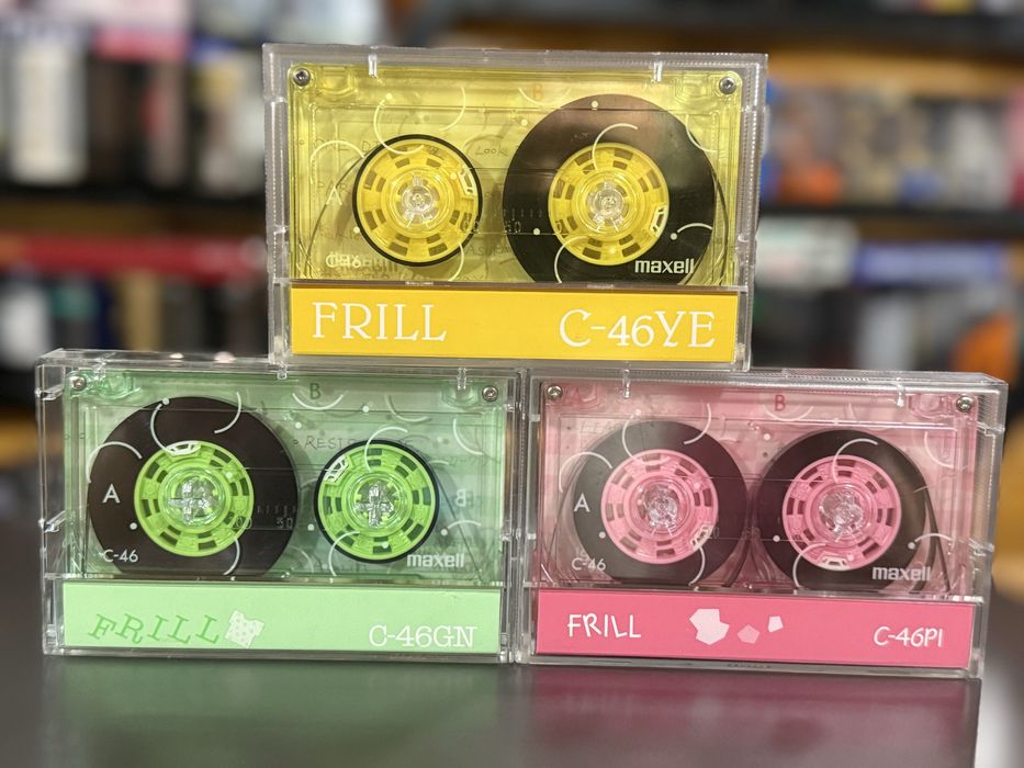 Продам аудио кассеты Maxell FRILL