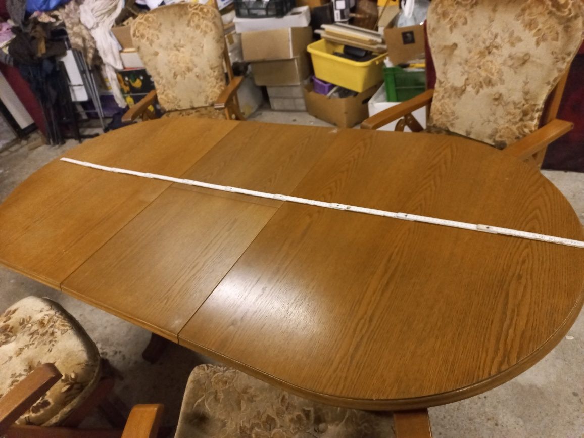 Stół owalny rozkładany + 4 fotele drewniane