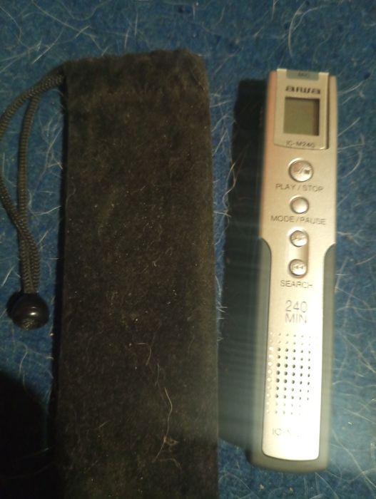 Диктофон цифрового типу, два рази був у використанні
