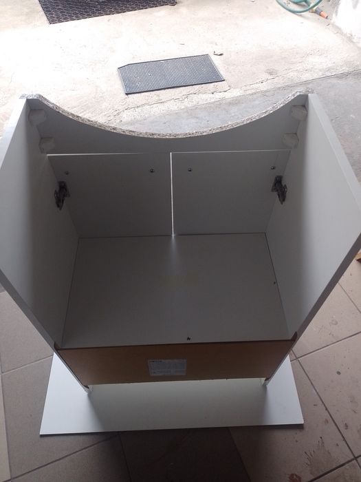 Szafka pod umywalkę