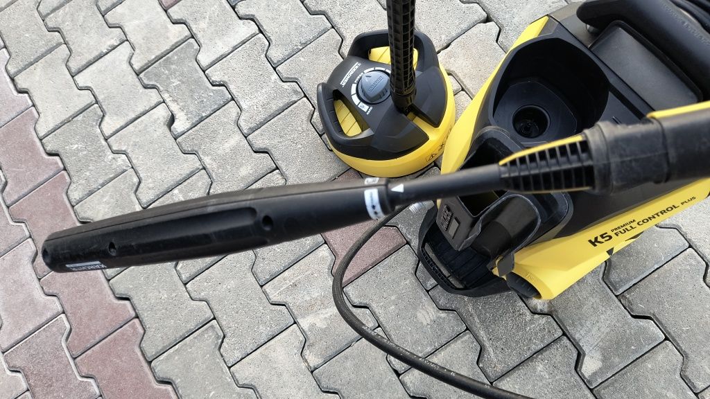 Myjką ciśnieniowa Karcher k5 premium full Control Plus