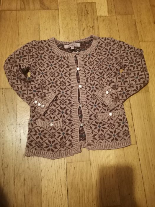 Śliczny sweterek bawełniany na guziki 3/4 lata