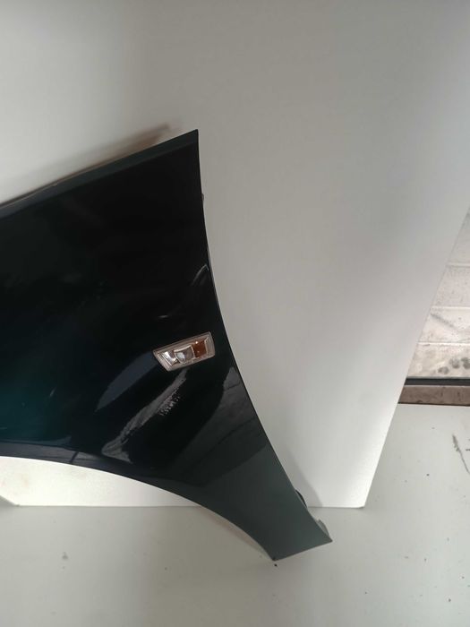 Przedni lewy błotnik Opel Insignia A 2015r. Zielony Z30V bez uszkodzeń