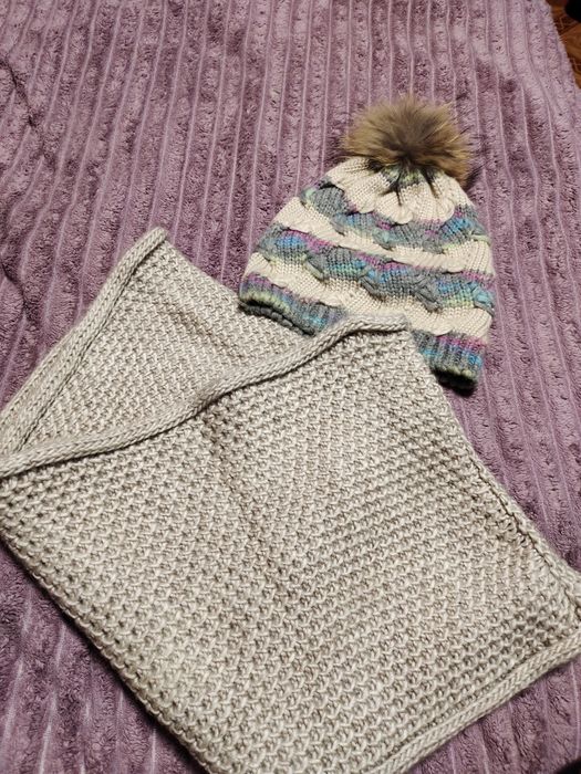 Продам шапки и шарфы