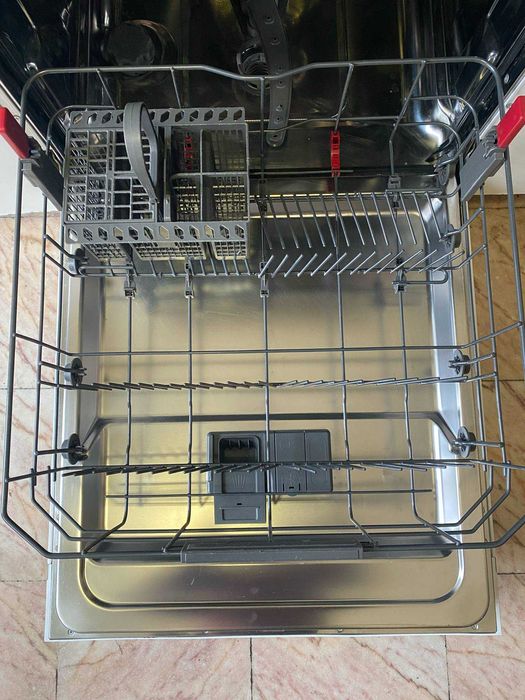 Máquina lavar Whirpool em excelente estado