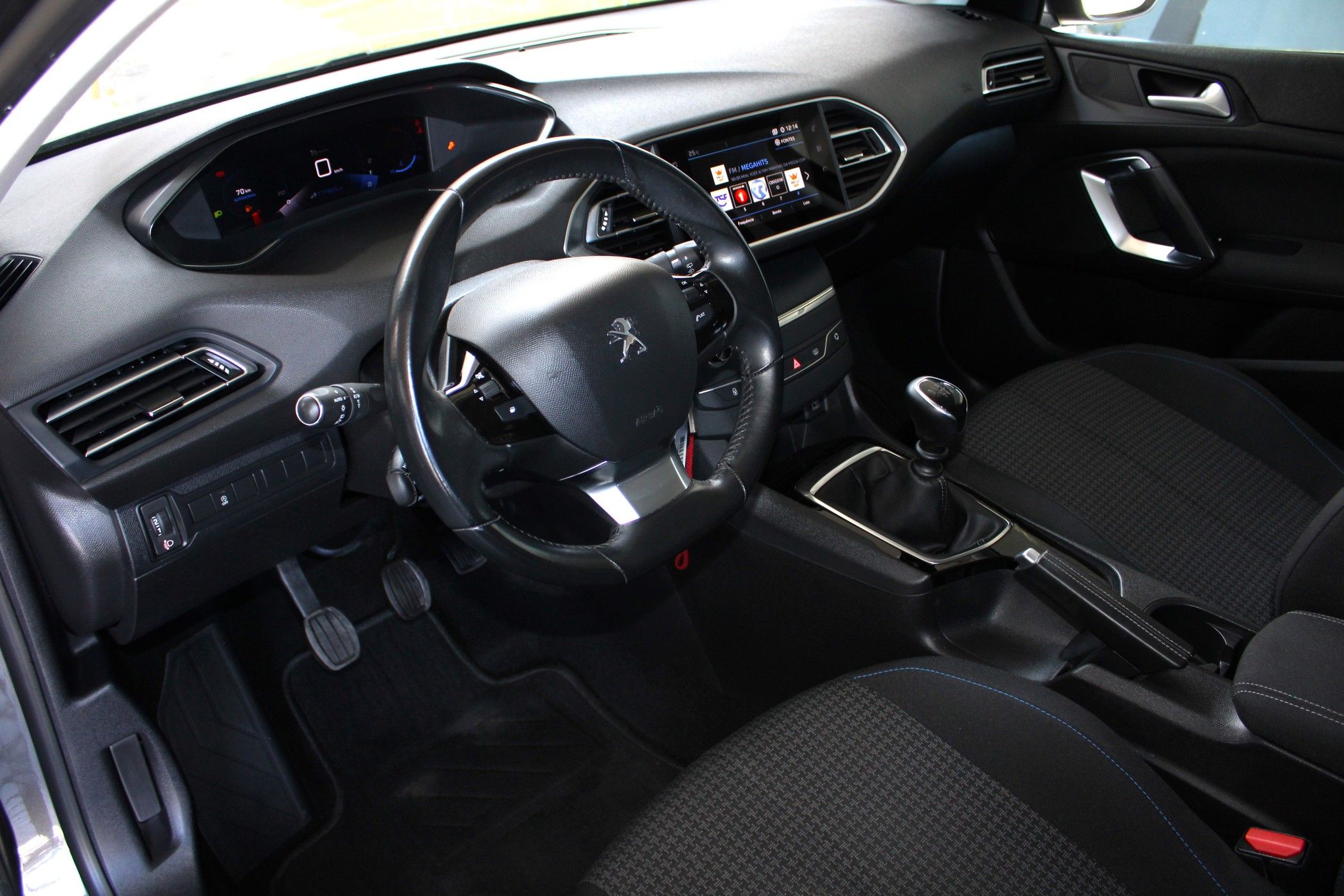 Peugeot 308 1.5 BlueHDi Business Line