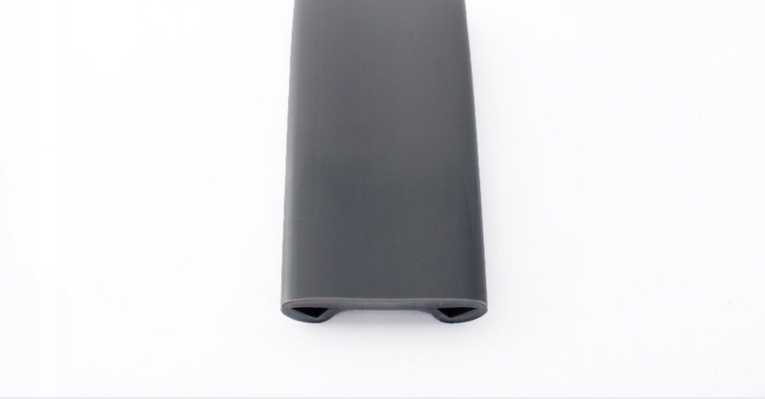 Listwa poręczowa,pochwyt PVC 40x8 ciemny popiel 6 metrów