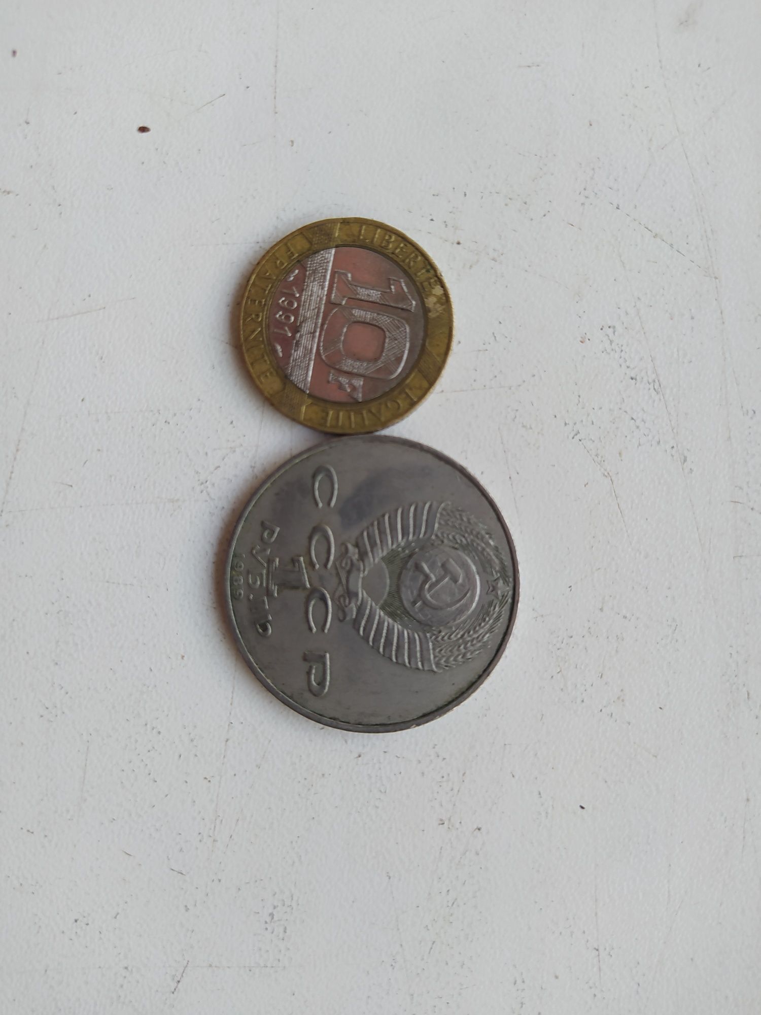 Продам монеты:грн, ссср, zl, €.