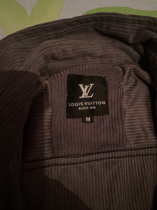 Рубашка Louis Vuitton.