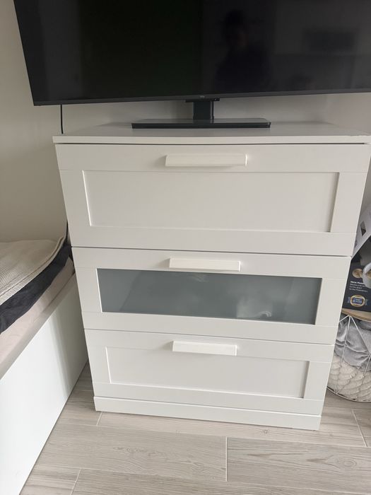 Biała komoda z Ikei