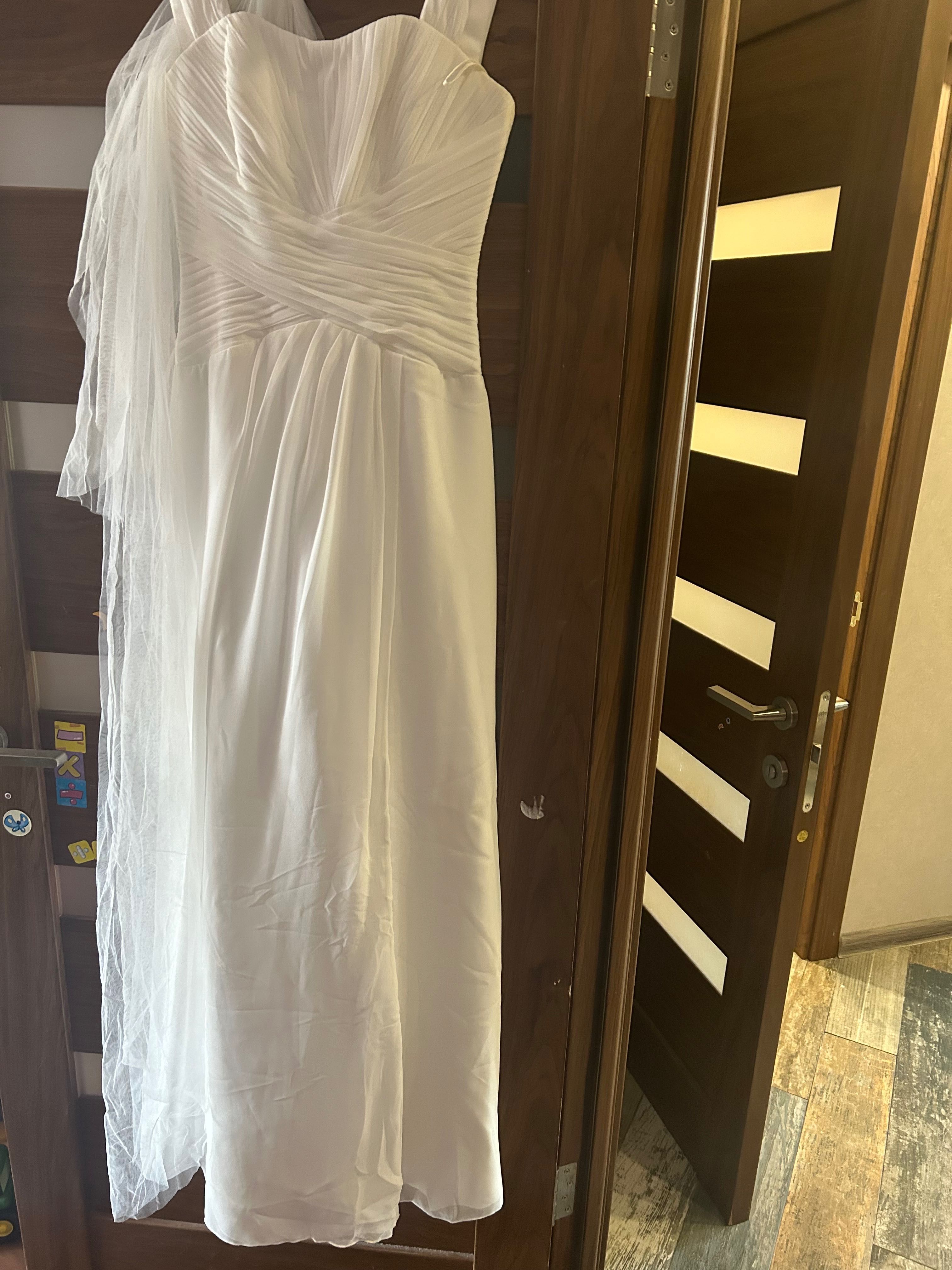 Весільна сукня з фатою не вінчаною біла з розрізом розмір S