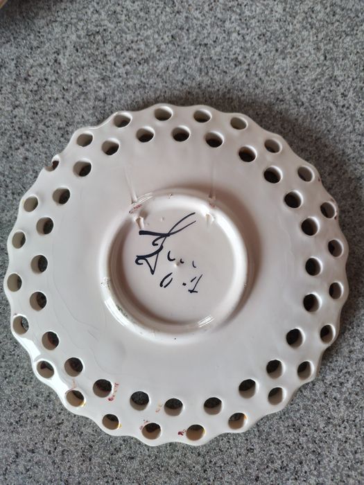 Talerz ręcznie malowany