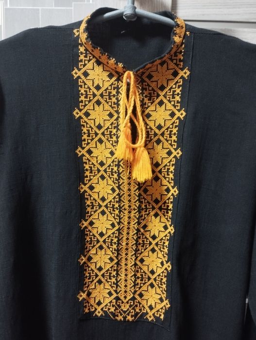 Вишиванка для хлопчика 10-12 років,чорна