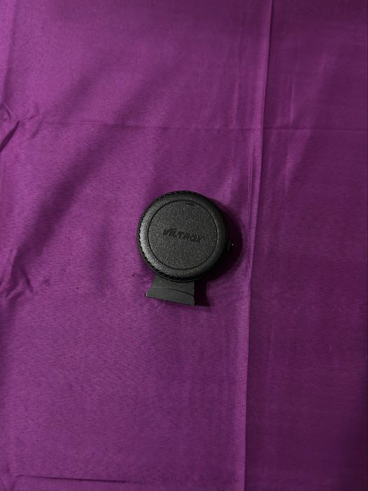 Panasonic GH5 (corpo) + 4 baterias + adaptador Viltrox