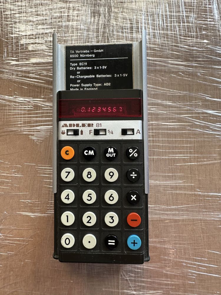 Kalkulator ADLER 81