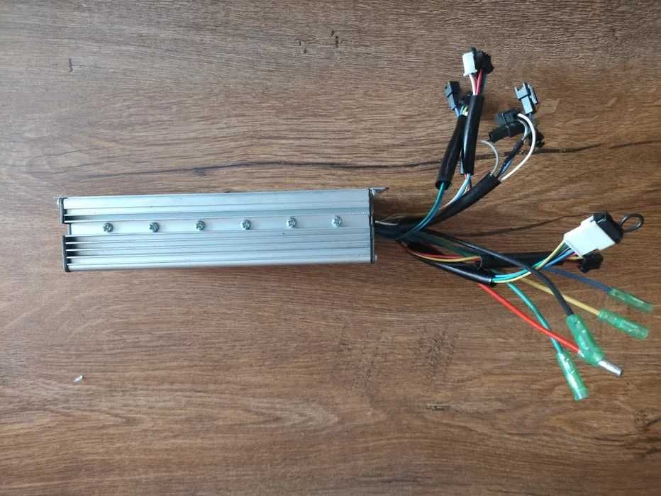 KT 36/48WSRLH-HRD01 Sterownik KT 36/48V 1500W 35A – 12 MOSFET – Nowy