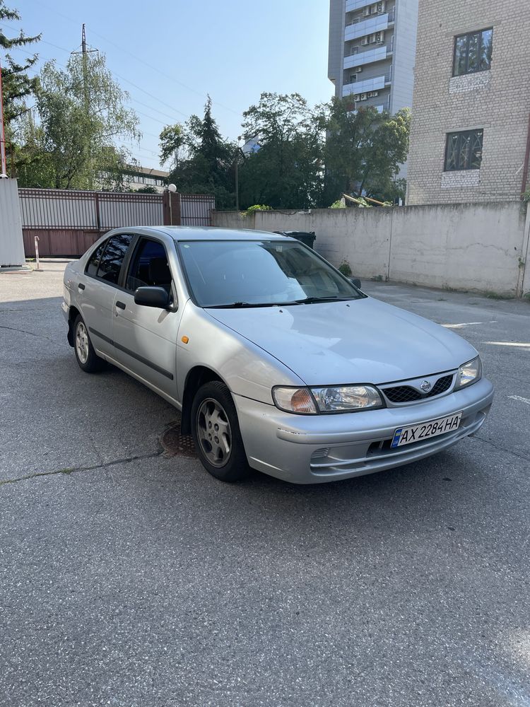 Nissan Almera 1998