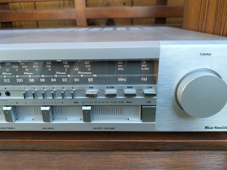Amplituner Grundig R7200